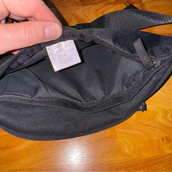 Nike Unisex Heritage Waist Bags Casual Black Run Gym Casual Hip-Bag NICE - Picture 9 of 13